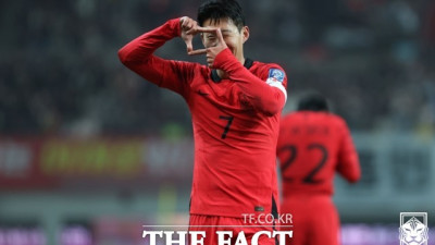 손흥민의 왼발 감아차기, 팬들이 뽑은 한국축구 ‘올해의 골’